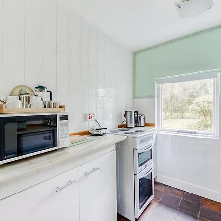 Secluded Holiday Home In Ceredigion With Garden Pennant  Kültér fotó