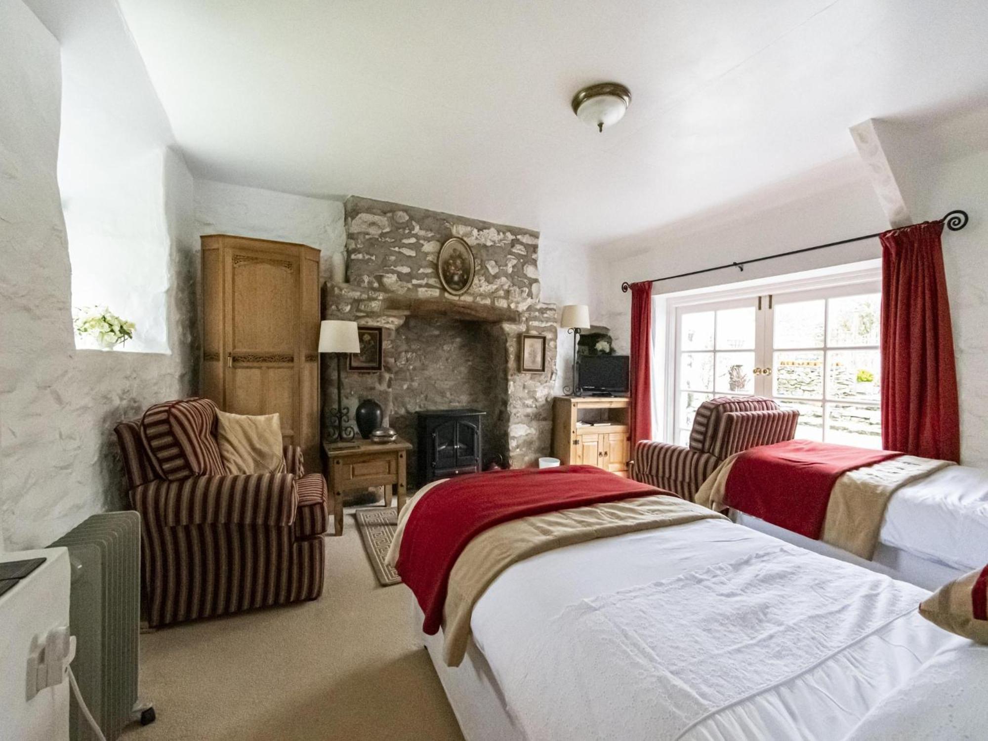 Secluded Holiday Home In Ceredigion With Garden Pennant  Kültér fotó