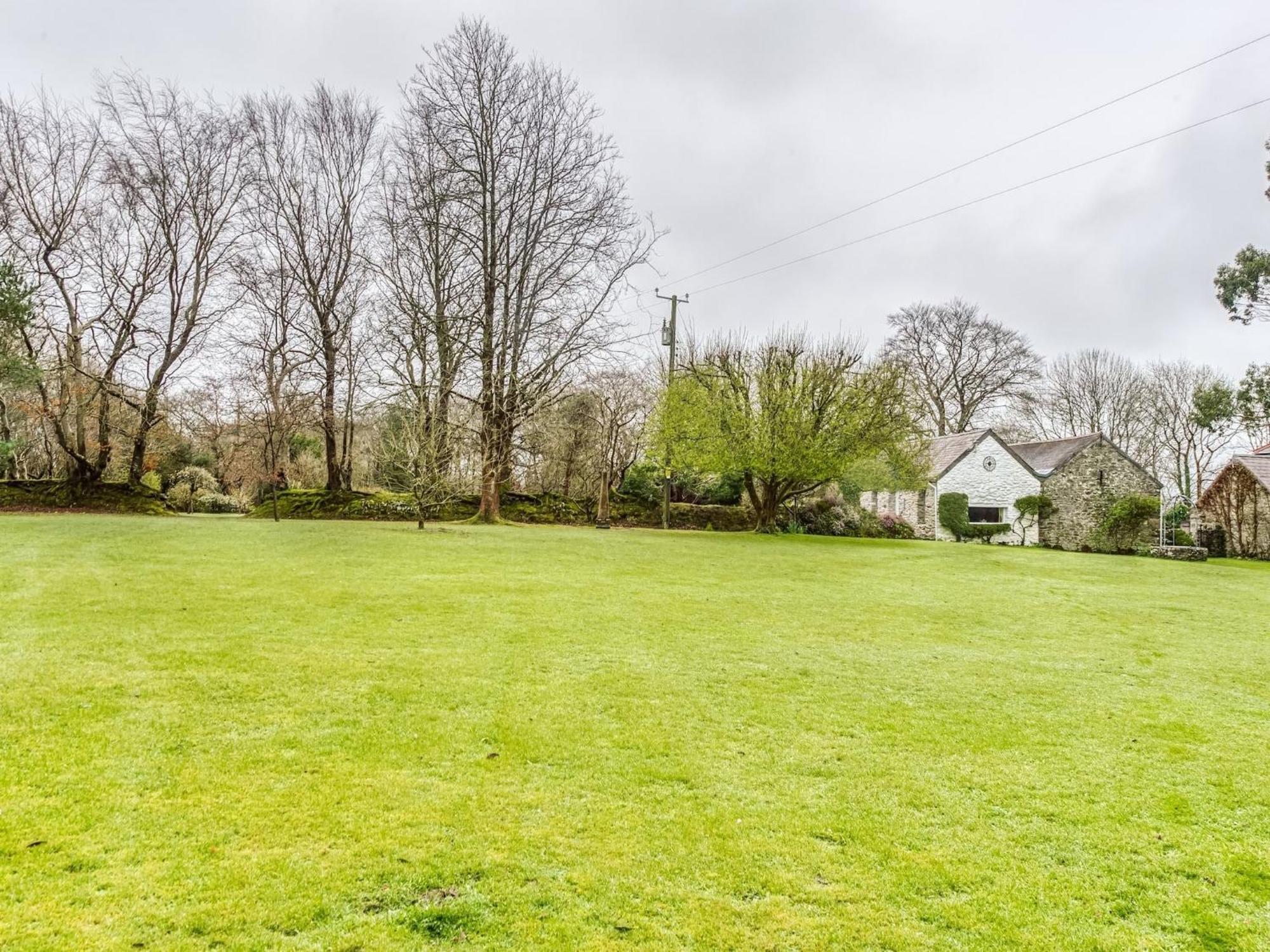 Secluded Holiday Home In Ceredigion With Garden Pennant  Kültér fotó
