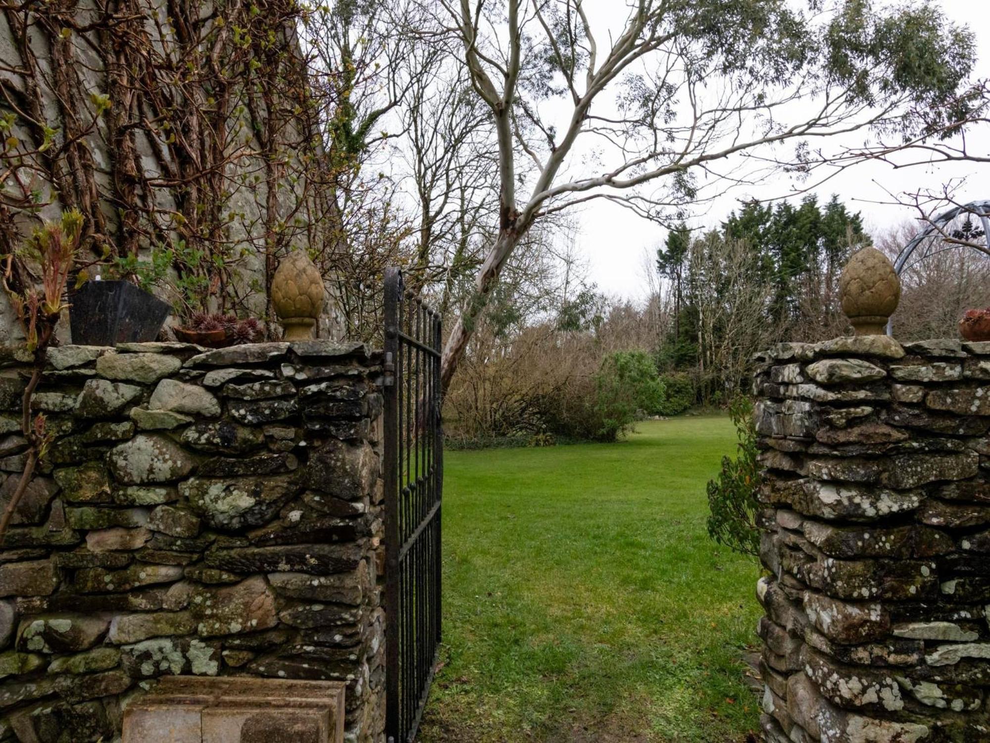 Secluded Holiday Home In Ceredigion With Garden Pennant  Kültér fotó